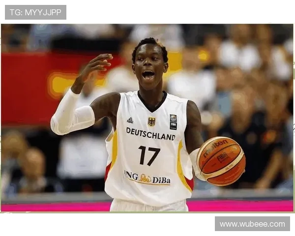 丹尼斯施罗德在NBA的崛起与挑战：从德国少年到篮球明星的奋斗历程